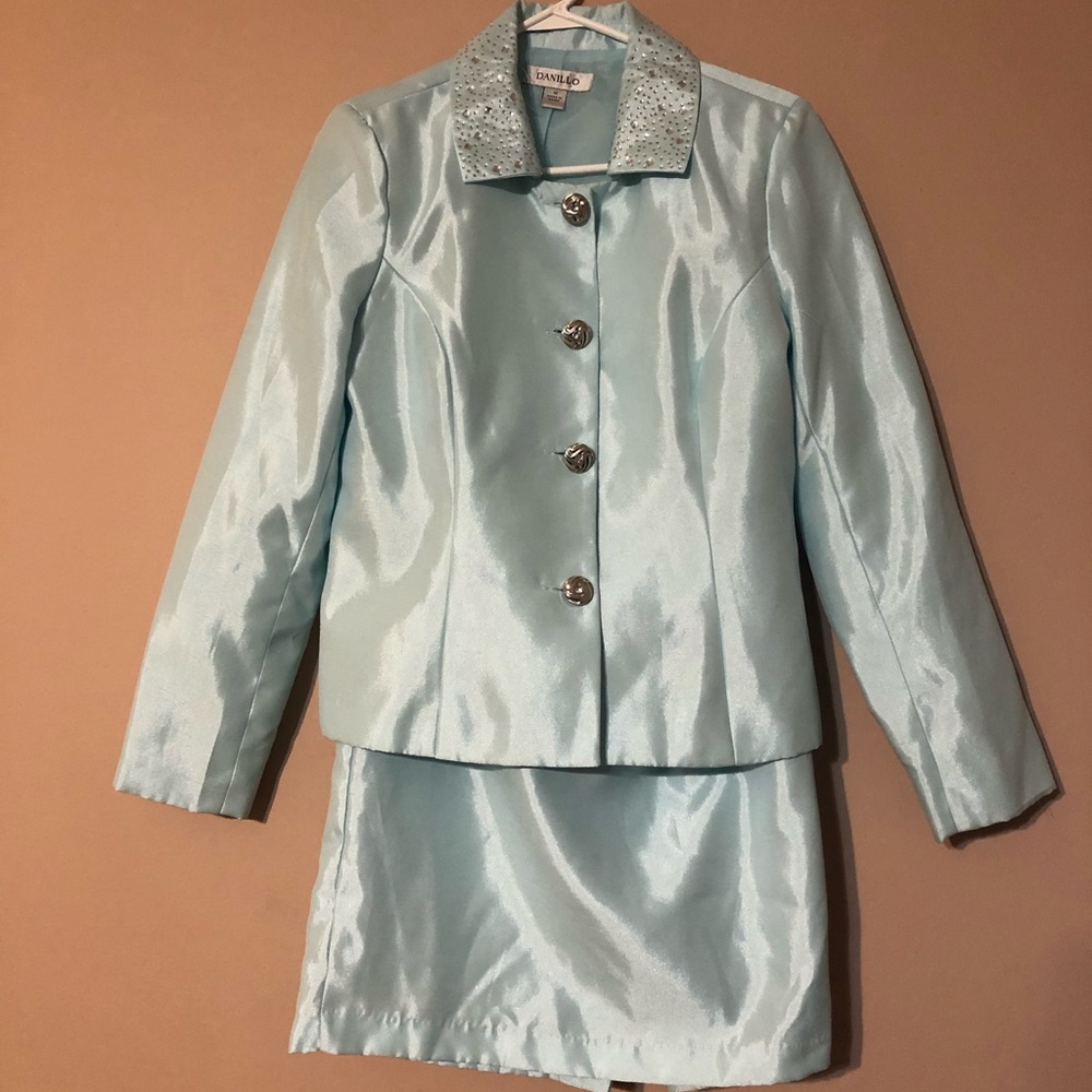 Danillo blue skirt suit